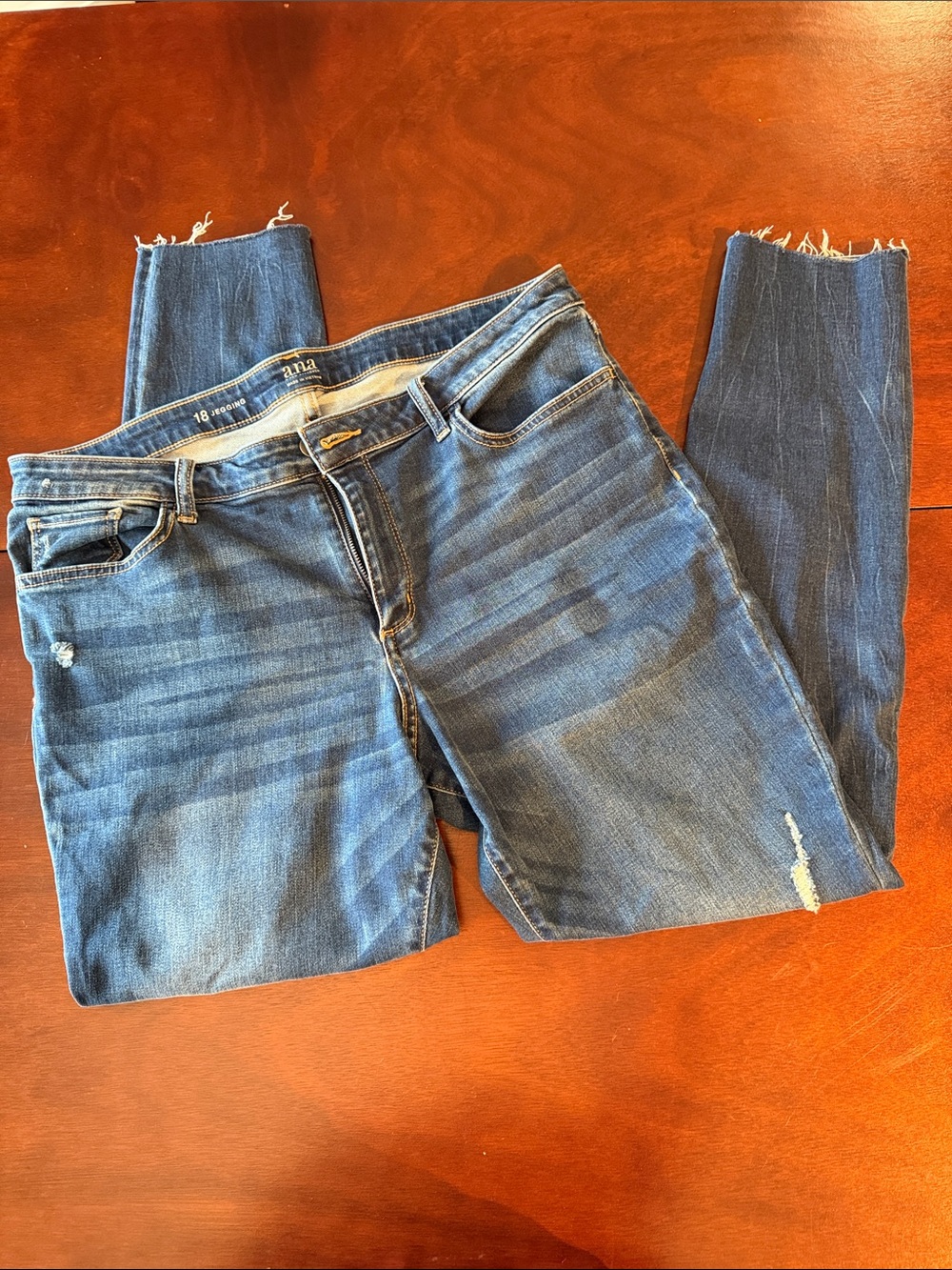 a.n.a women’s plus Dark Blue jeggings with Frayed Ankles